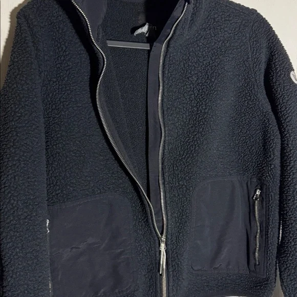 Vuori Alpine Sherpa Jacket, Black, size x-small XS - Picture 7 of 8